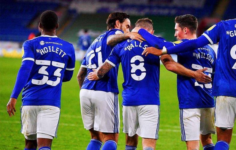 法甲焦点战：兰斯 VS 马赛，保级压力与争冠雄心的碰撞