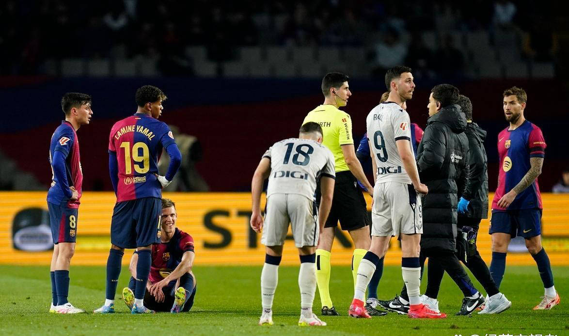 巴萨强化新核奥尔莫训练备战西甲与欧冠