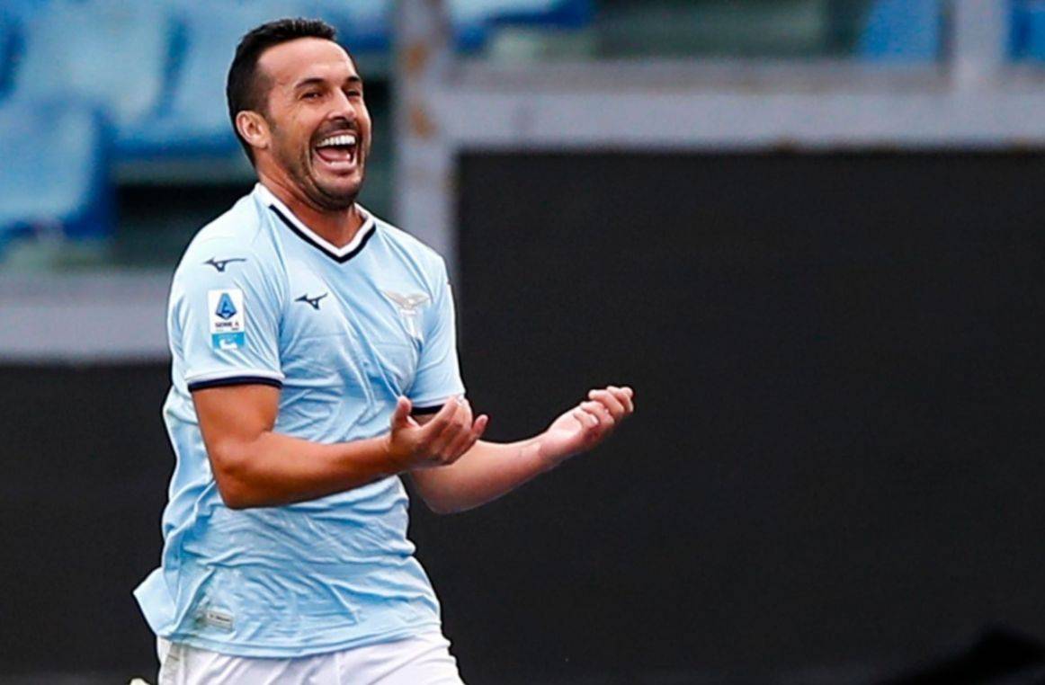 越老越妖！37岁佩刀再次出鞘：替补5分钟2球斩MVP 创意甲30年奇观